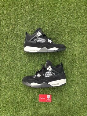 Jordan 4 White Thunder